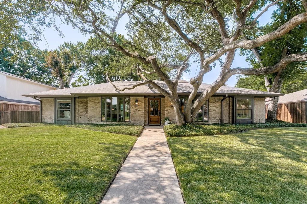 2736 Grandview Drive, Plano