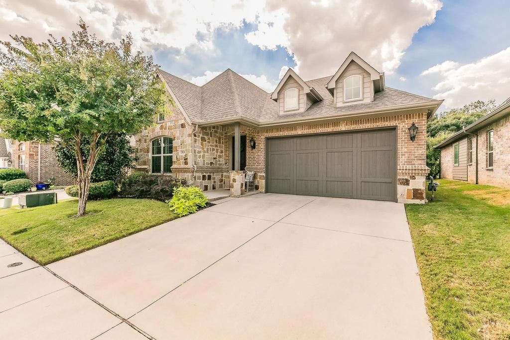 313 Elkhorn Trail, Keller