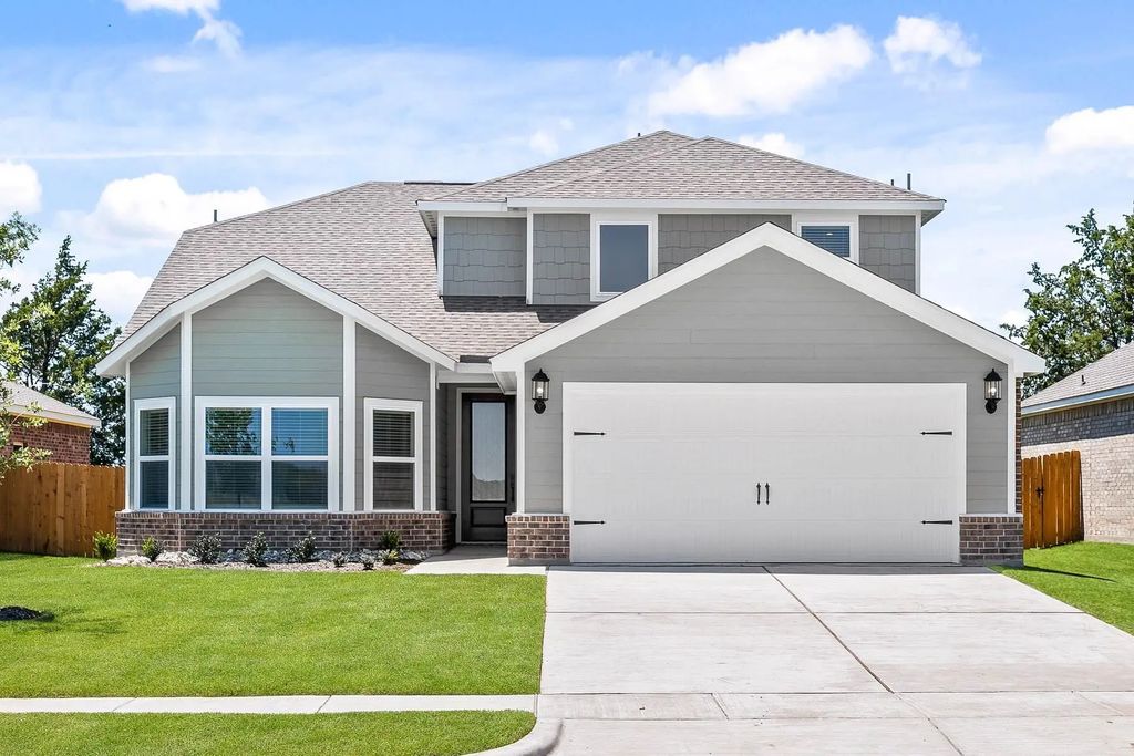 248 Live Oak Lane, Hutchins