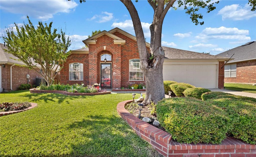 1065 Springhill Drive, Saginaw