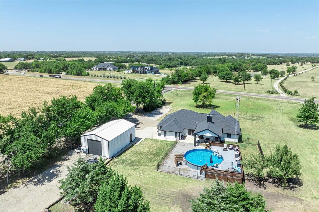 840 Fm 3133, Van Alstyne