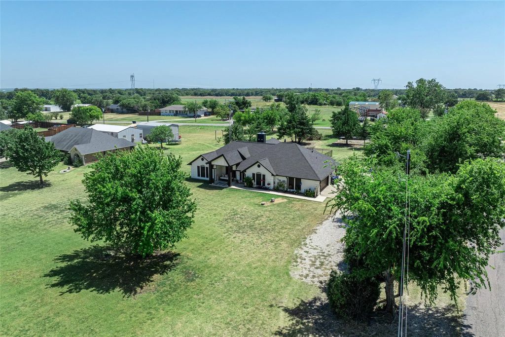 840 Fm 3133, Van Alstyne