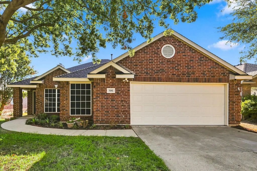 7202 Hillshire Lane, Sachse