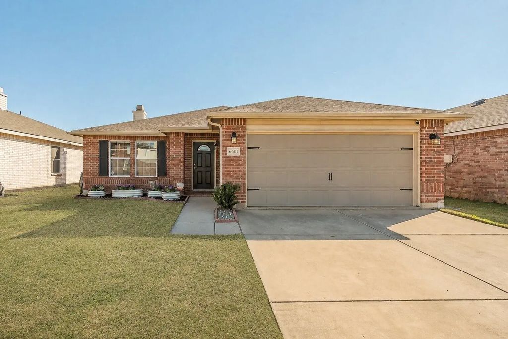 6601 Longleaf Lane, Denton