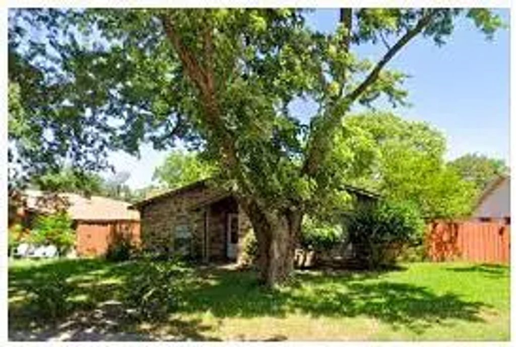 2833 Emberwood Drive, Garland