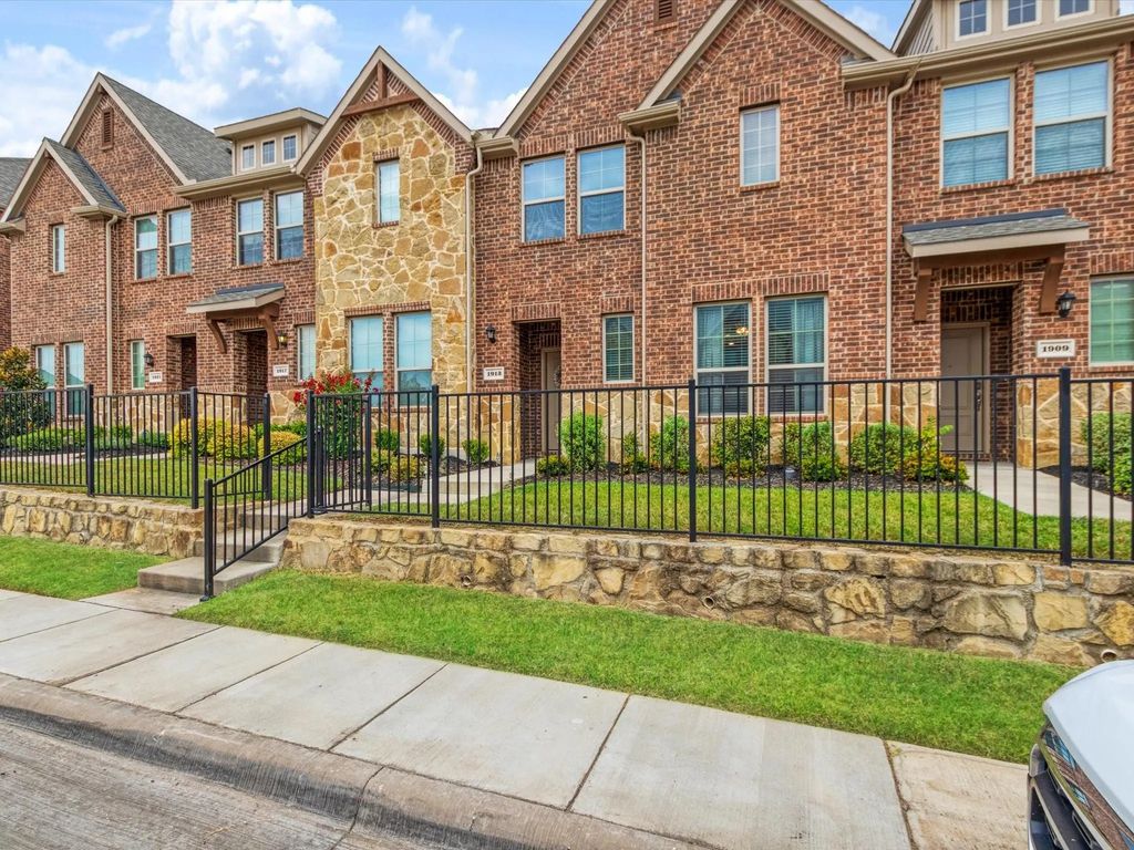 1913 Buffalo Hill Drive, Mesquite