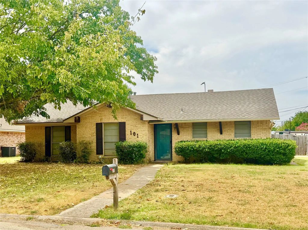 101 Diane Drive, Sanger