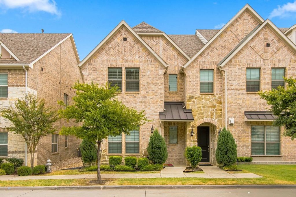 303 Ferndale Street, Lewisville