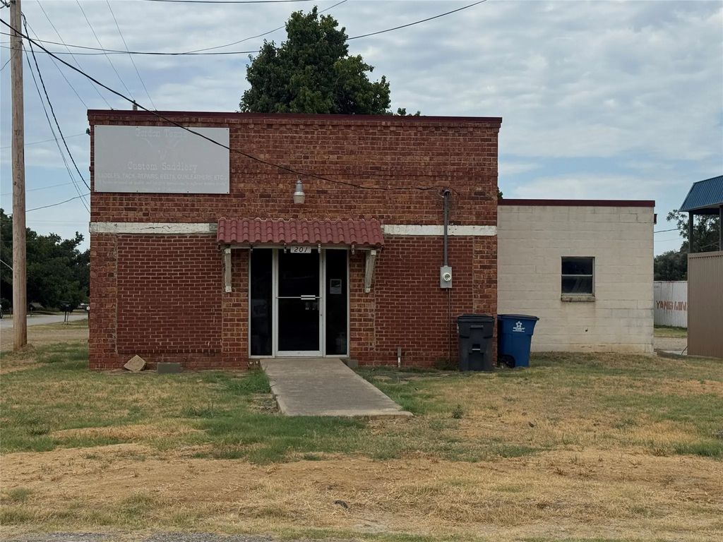 201 E Crockett Street, Gordon