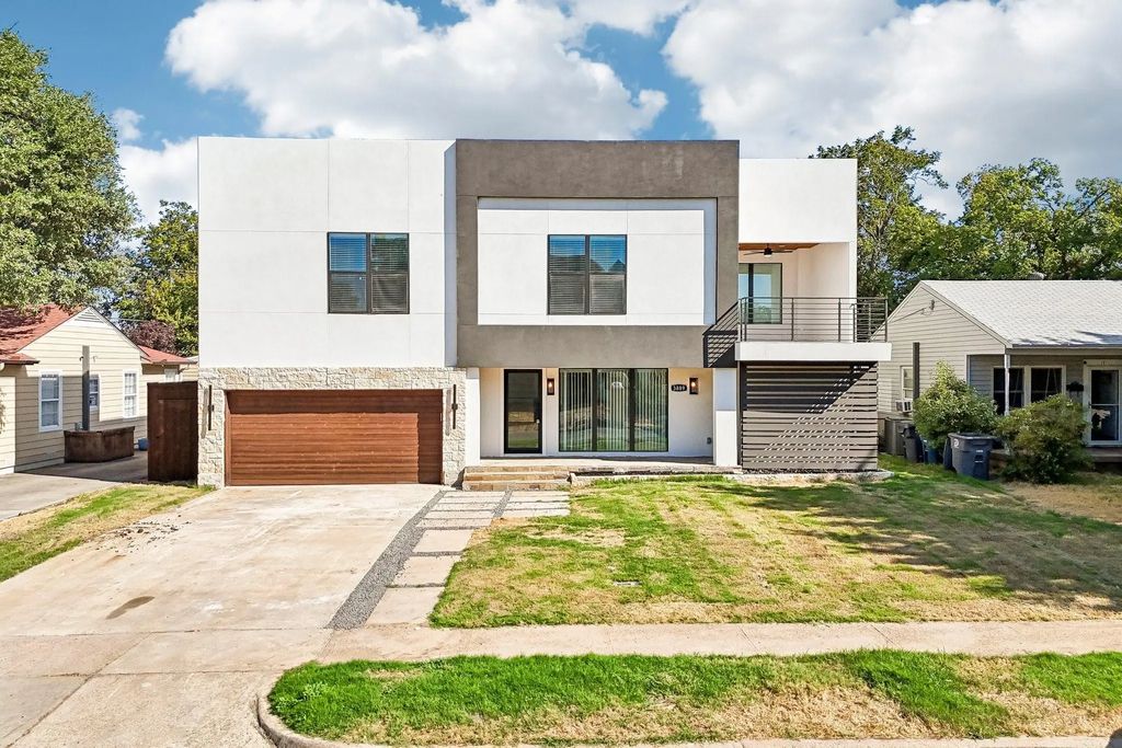 3889 Davila Drive, Dallas