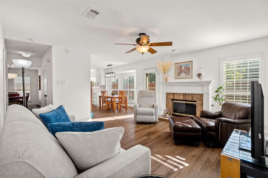 8120 Tavaros Drive, Plano