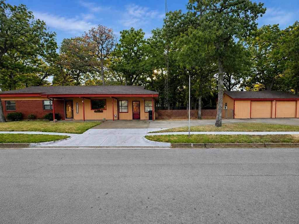 801 Paula Street, Kennedale