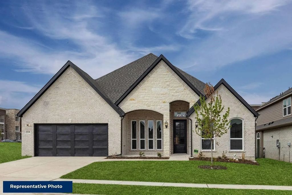 604 Ole Opry Drive, Burleson