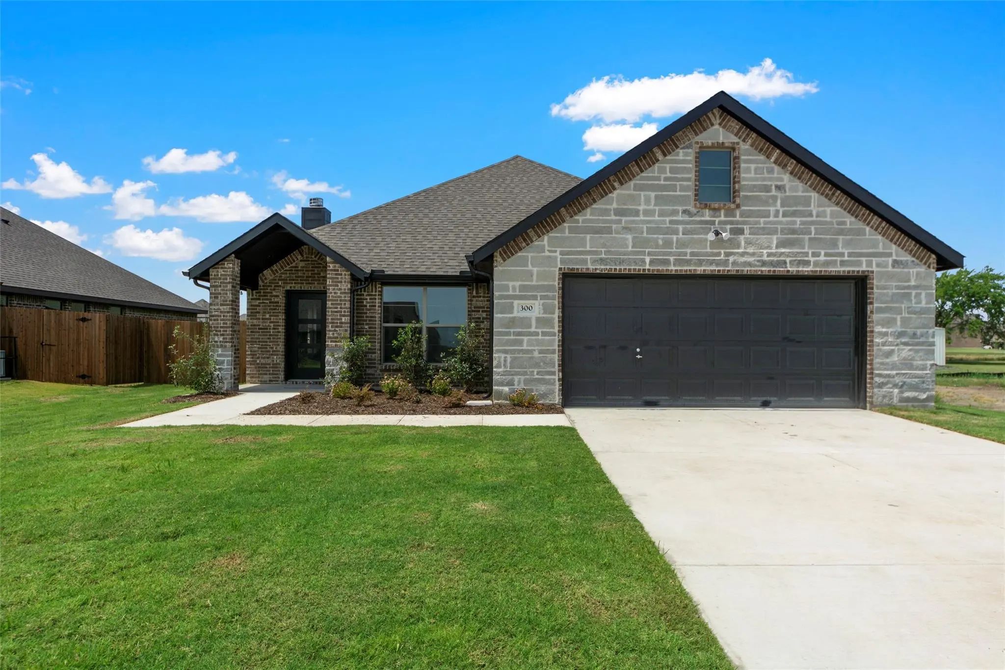 Photo of Listing #21372824