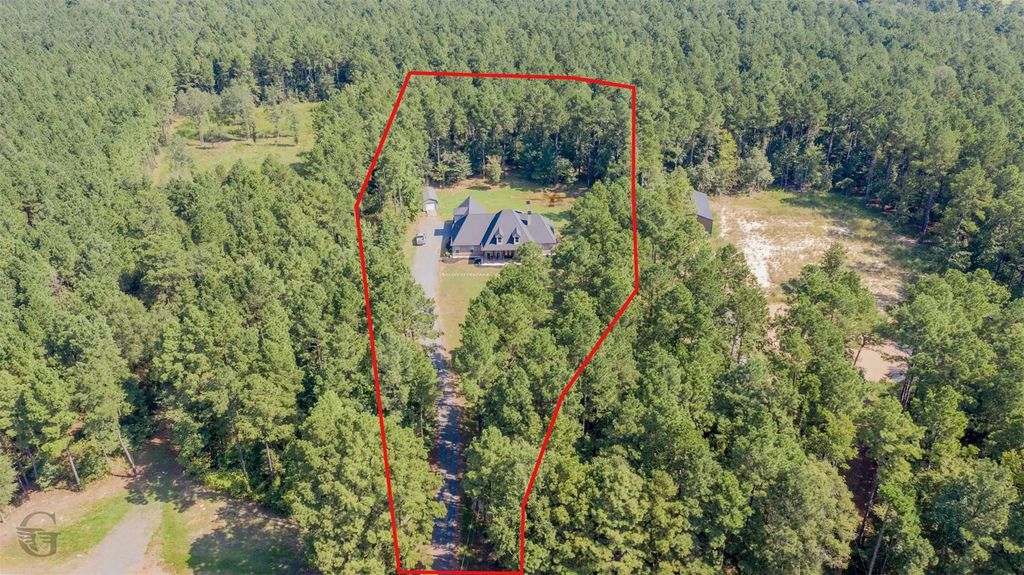 14734 Highway 157, Benton