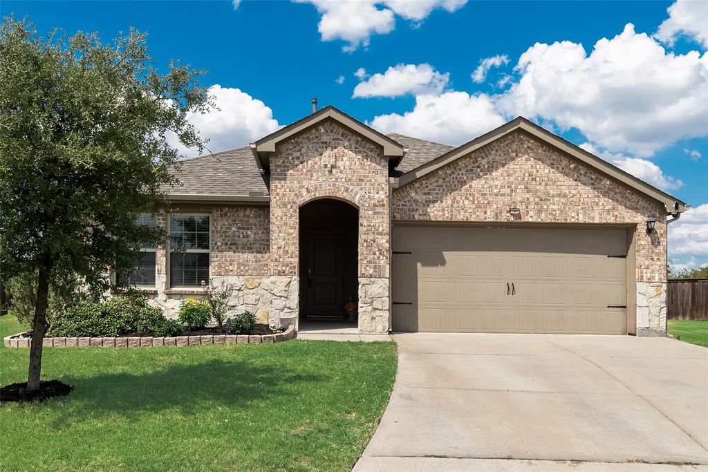 4301 Pyramid Drive, Forney