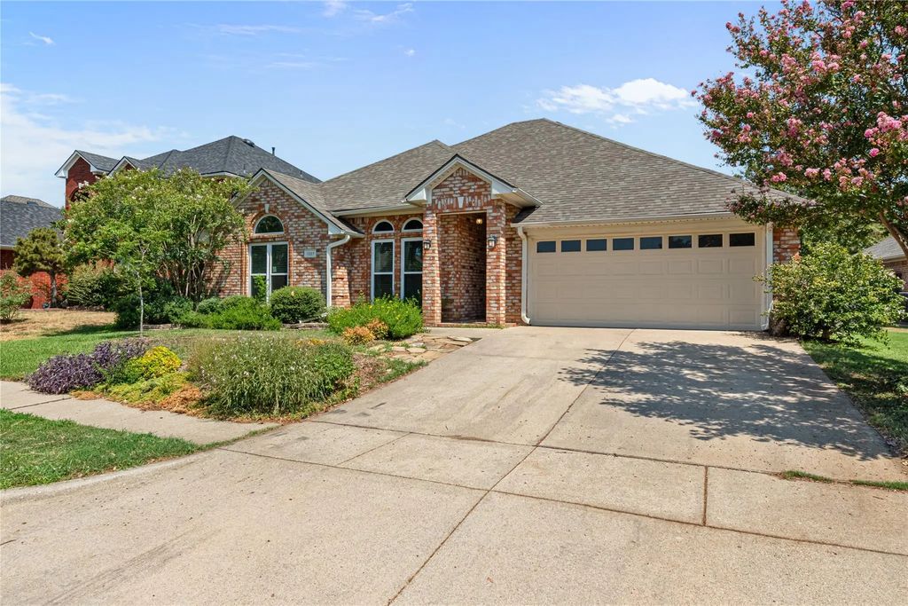 1327 Pegasus Drive, Arlington