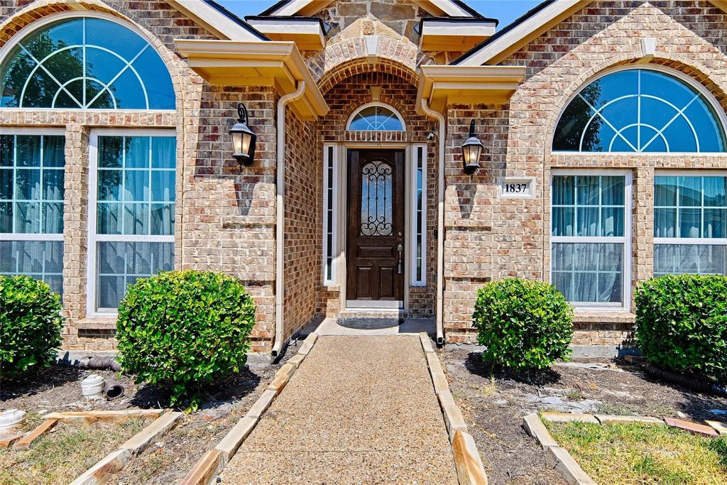 1837 Lakeview Drive, DeSoto