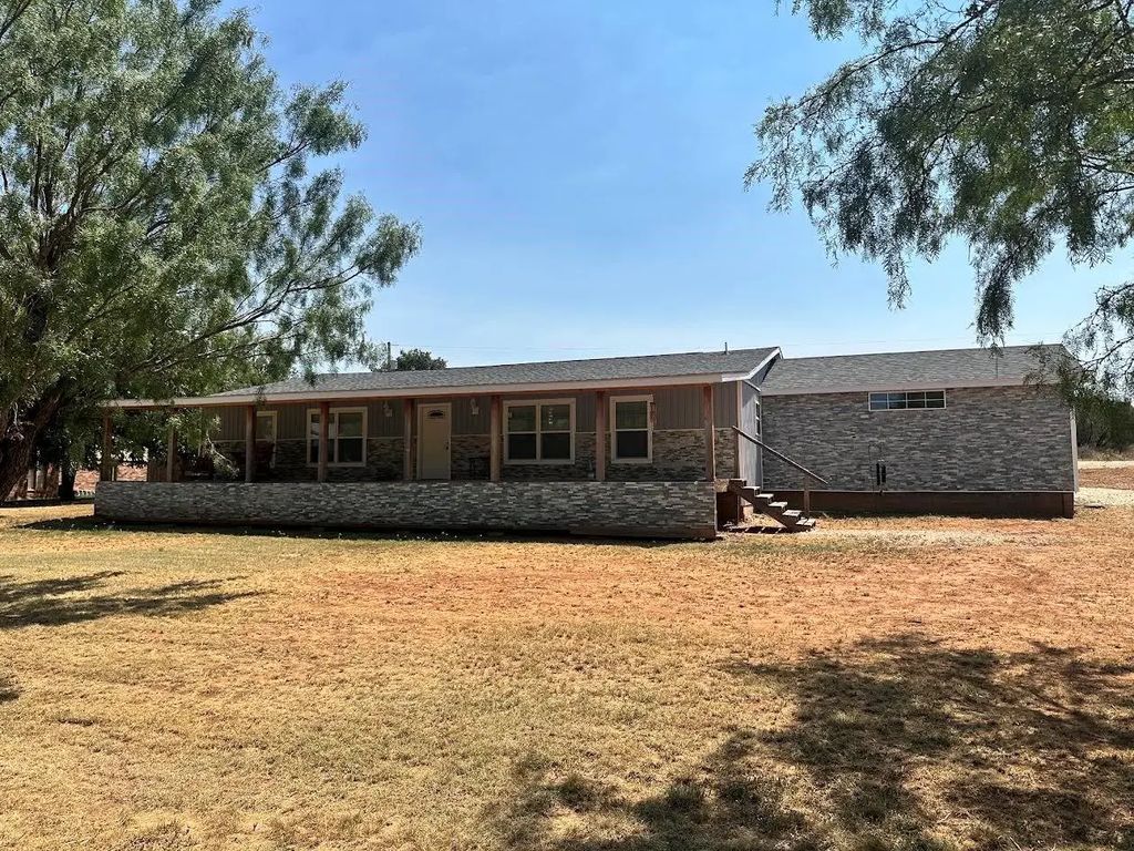 131 Mesquite Lane, Sweetwater