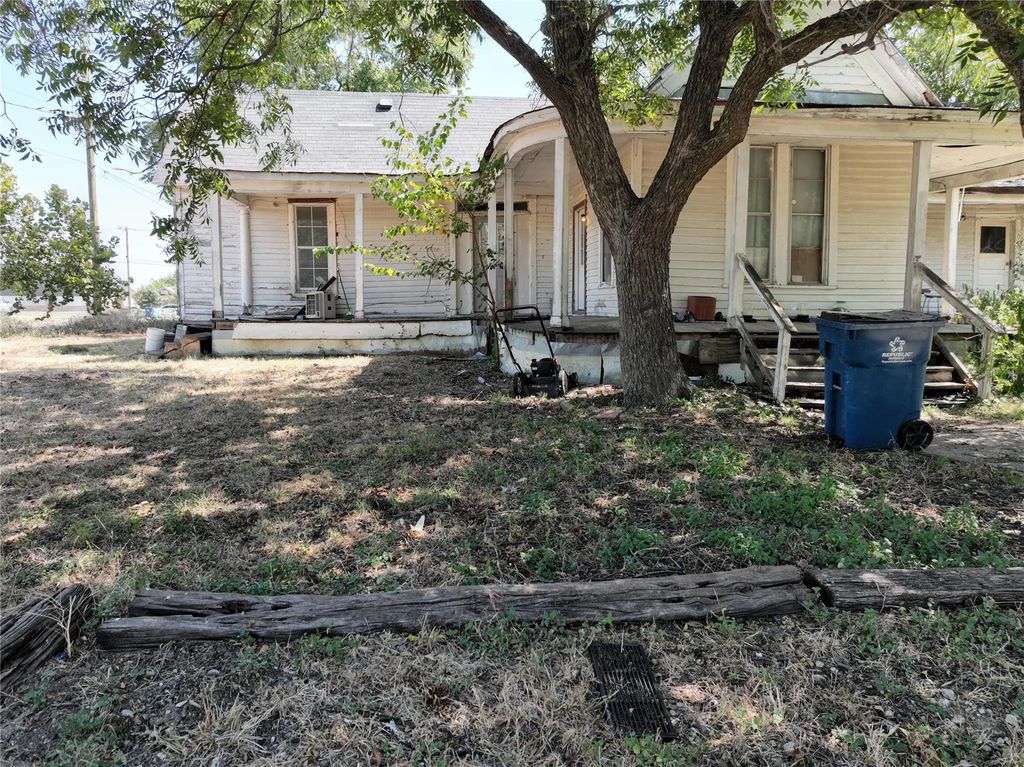 106 N Wesley Street, Itasca