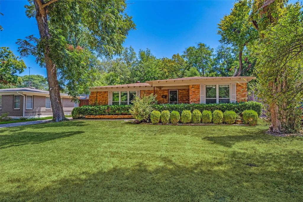 10422 Lake Gardens Drive, Dallas