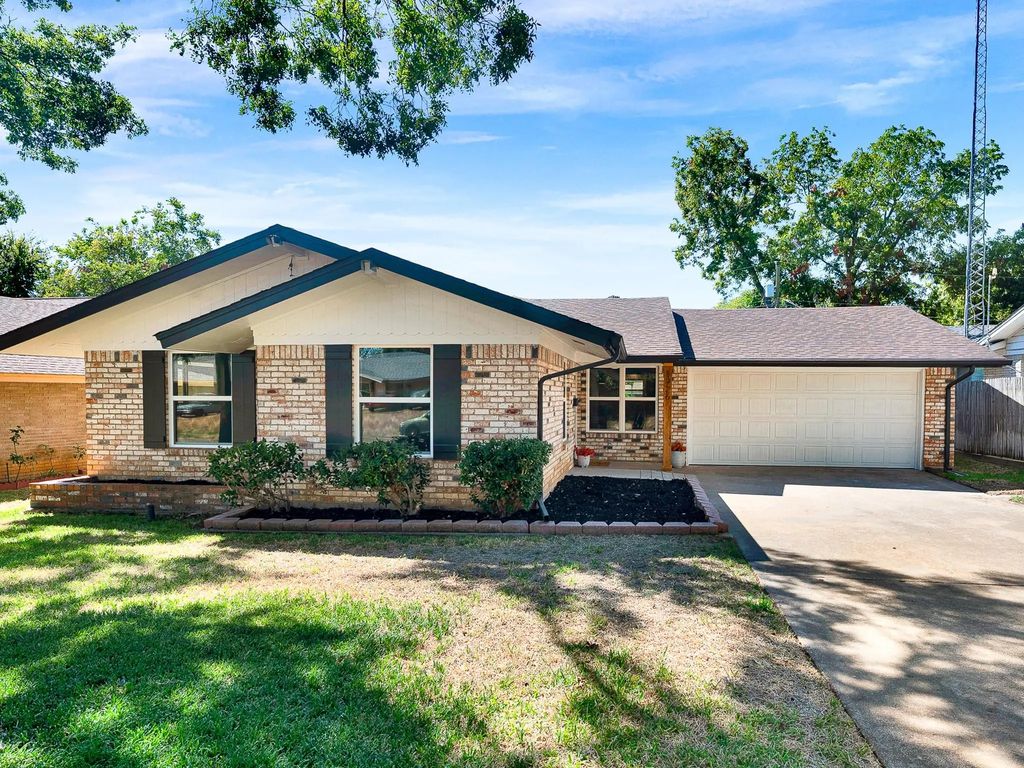 1926 Normandy Drive, Irving