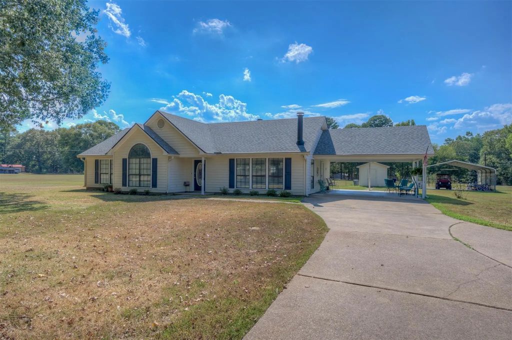 8835 Sebastian Road, Keithville