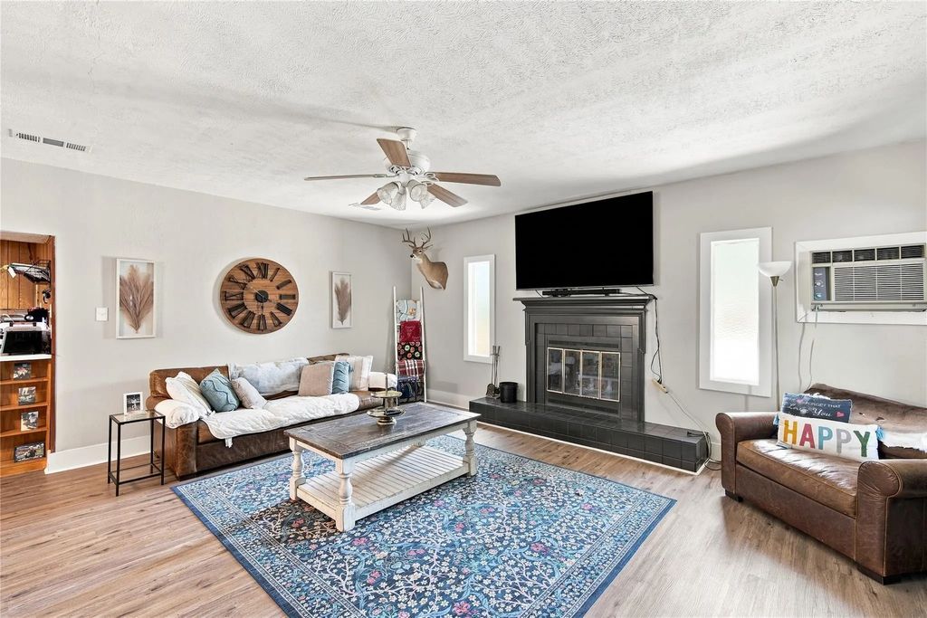 7094 Horseshoe Bend Trail, Weatherford