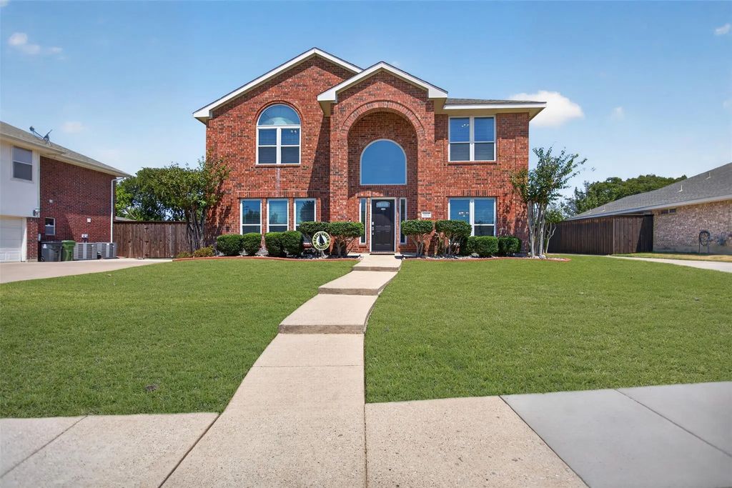 205 Thomas Drive, Murphy