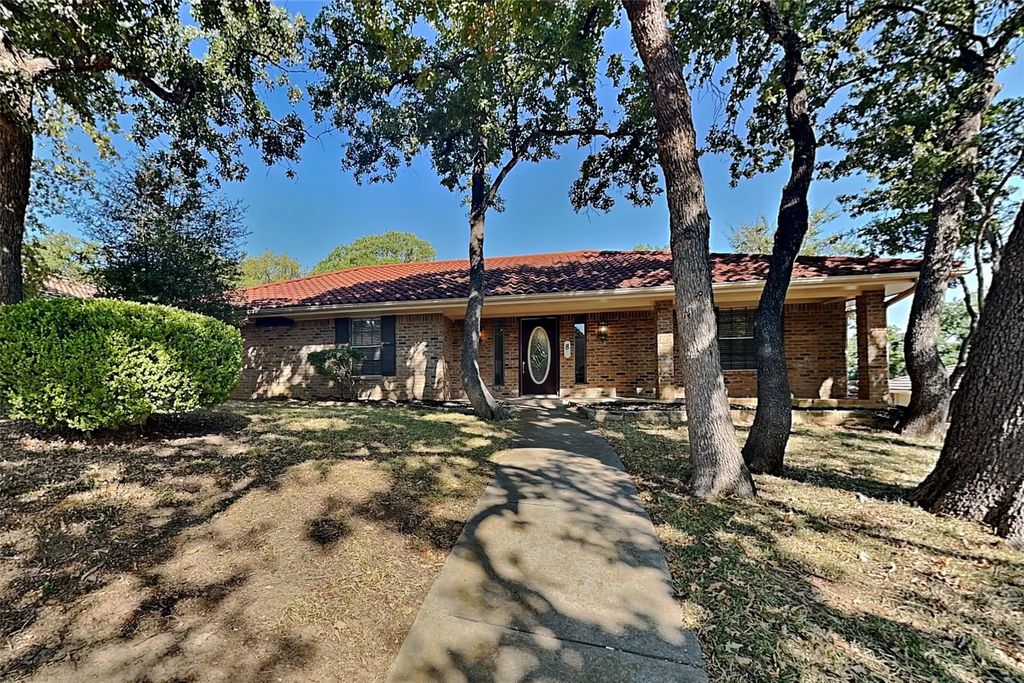 8 Lake Forest Drive, Trophy Club