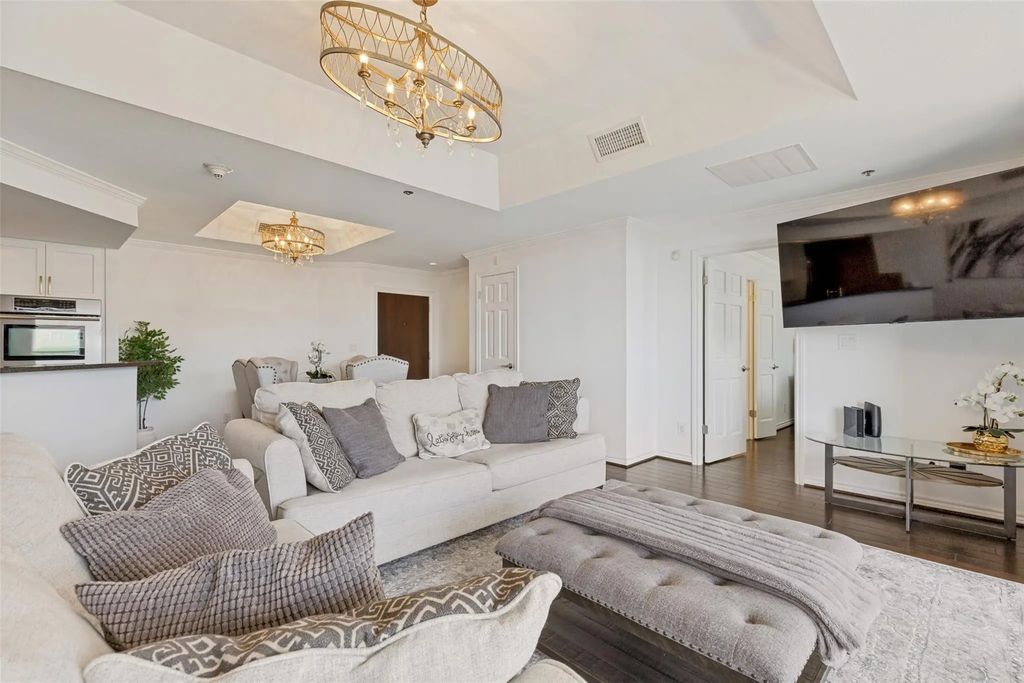 5909 Luther Lane 907, Dallas