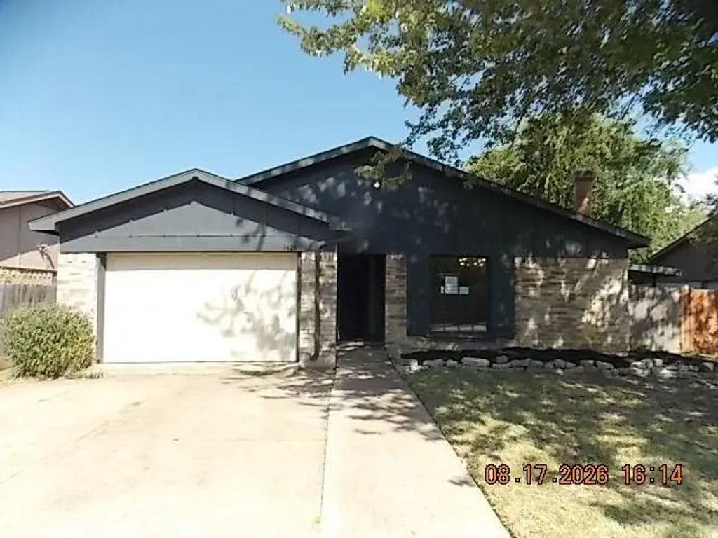 3425 Doolittle Drive, Arlington