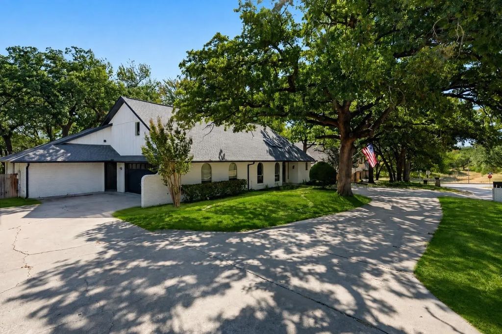 2105 Wilson Drive, Arlington