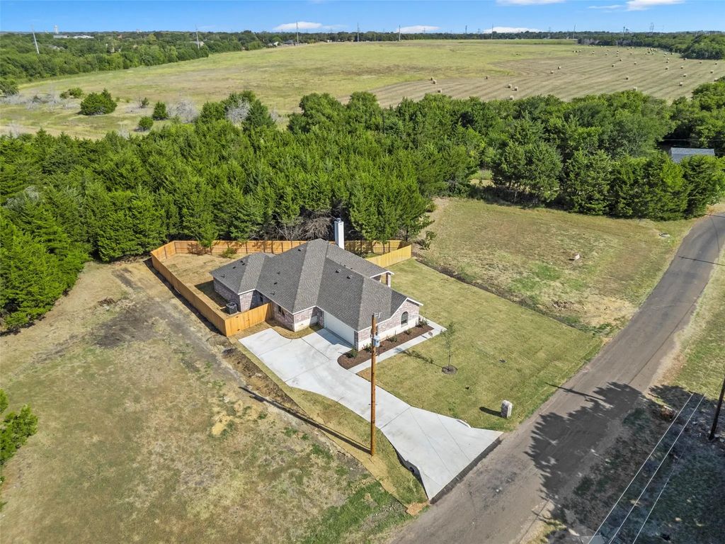 425 Watercrest Lane, Glenn Heights