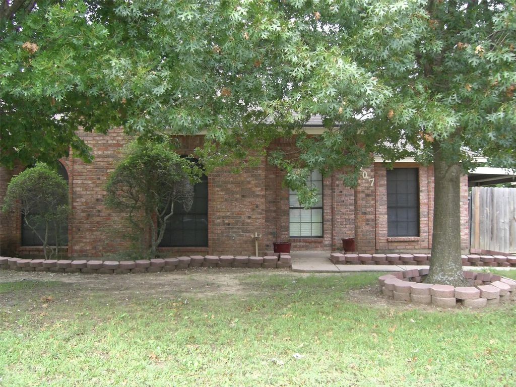 707 Lemons Street, Cedar Hill