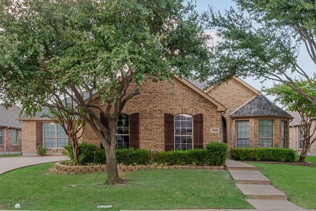 1009 Dancing Waters Avenue, Forney