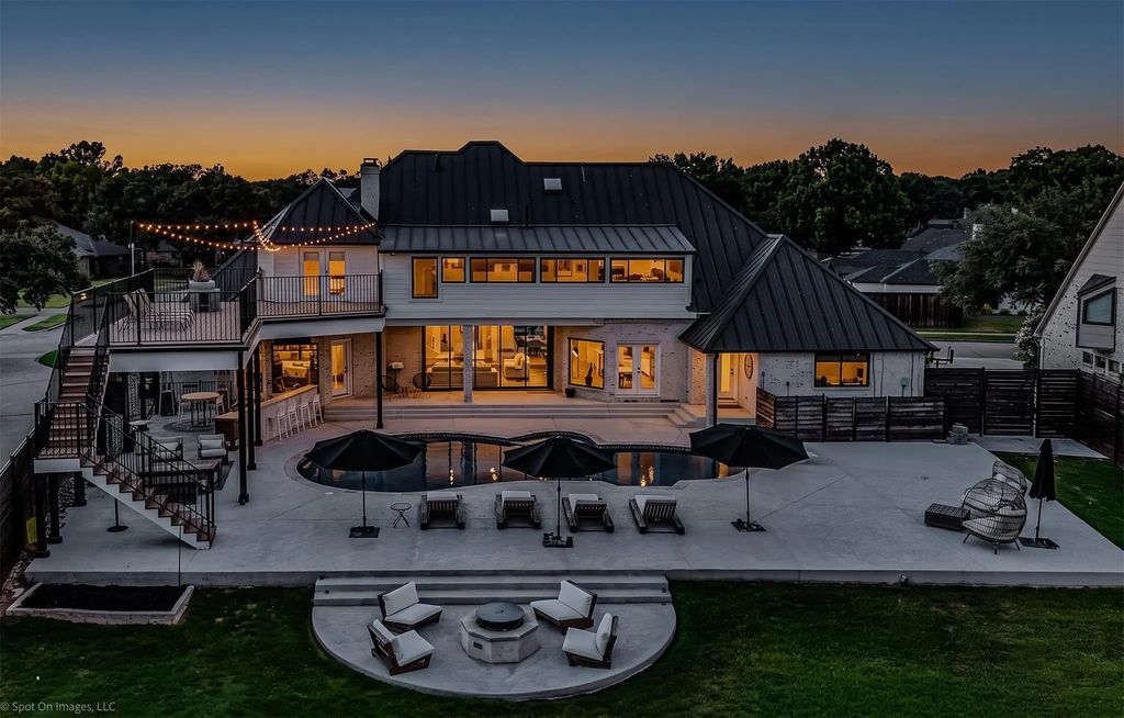 28 Victoria Drive, Rowlett