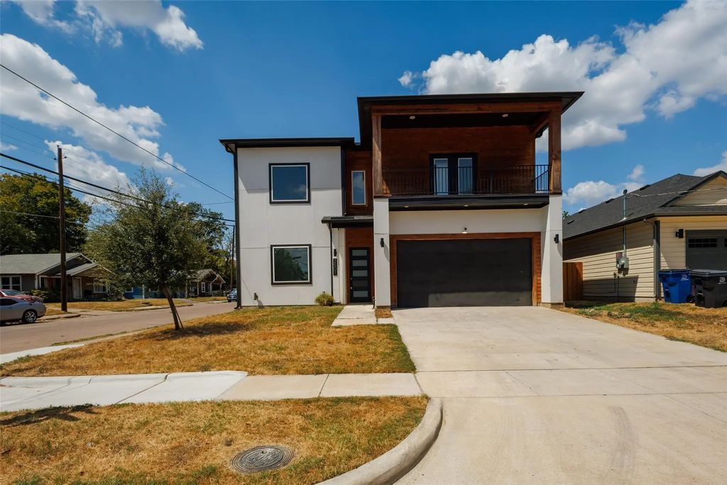 2501 Lenway Street, Dallas