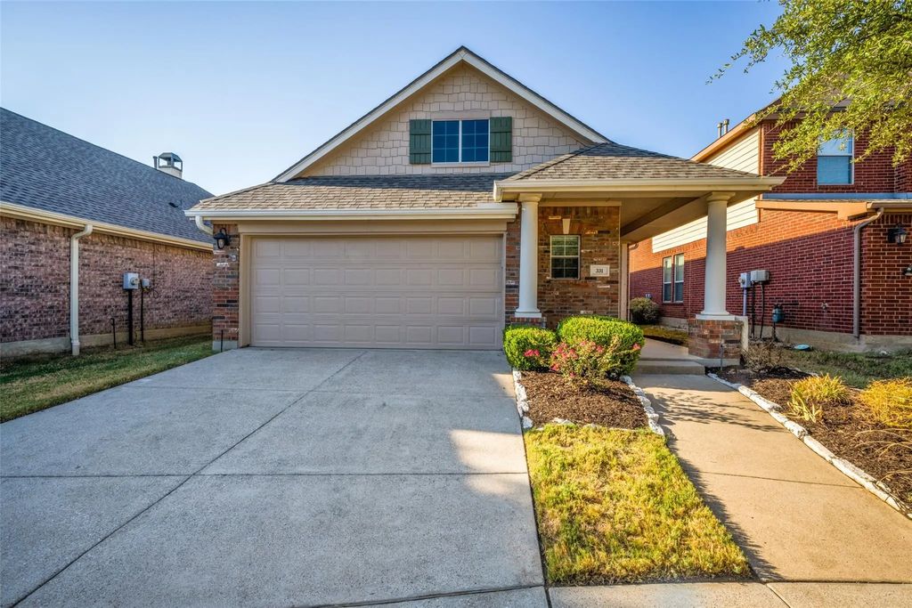 331 Clifton Circle, Lantana