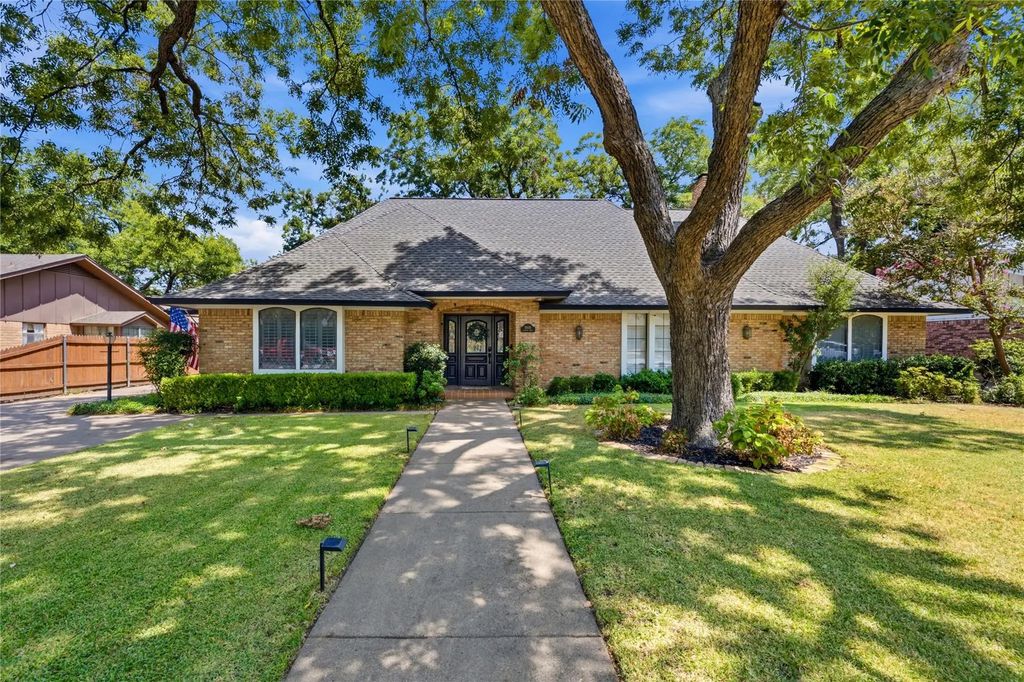 3005 Glasgow Drive, Arlington