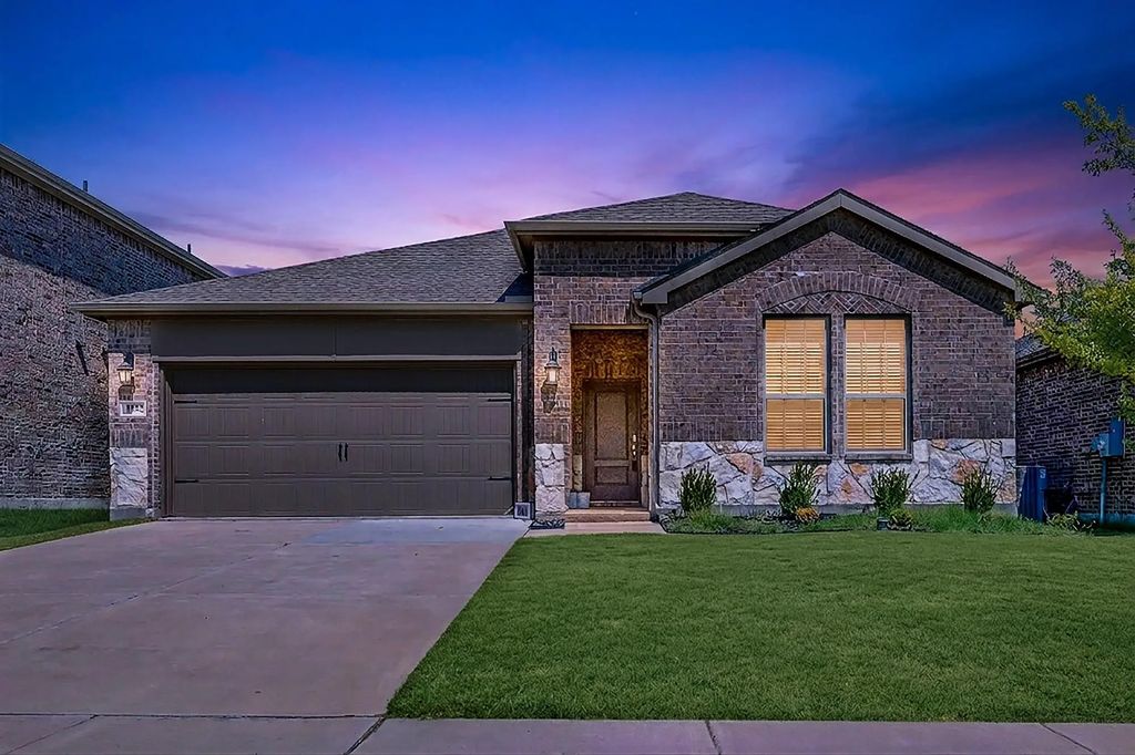 1932 Willie Ray Street, Anna