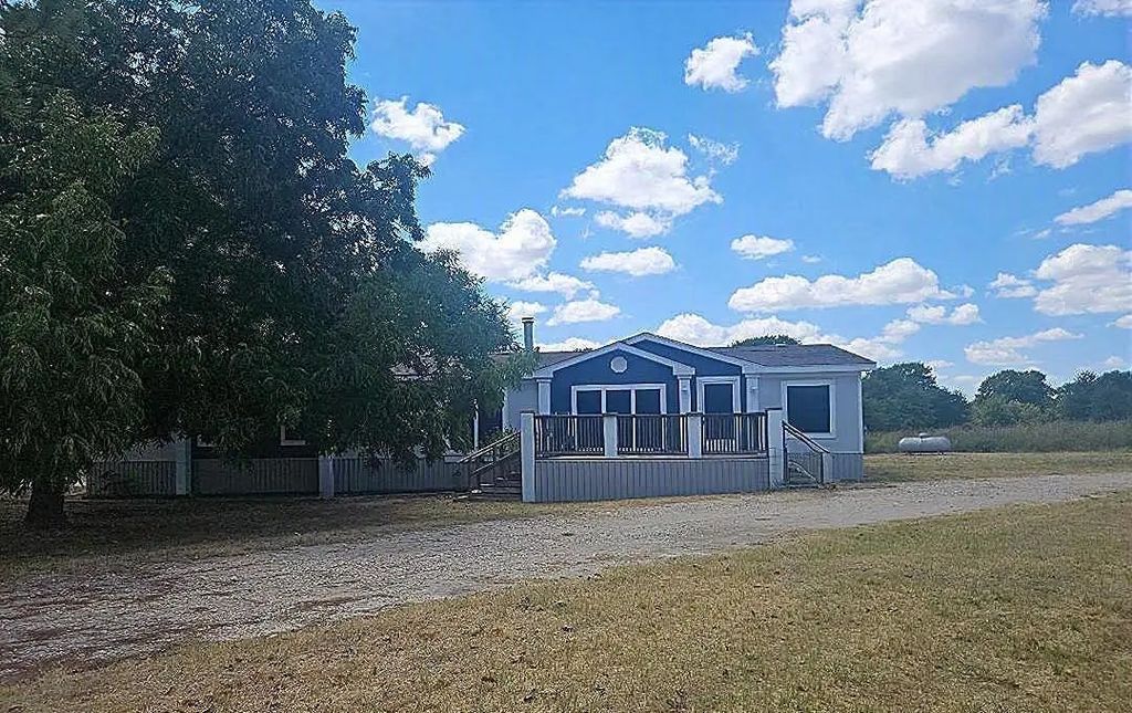 585 County Road 113, Clyde