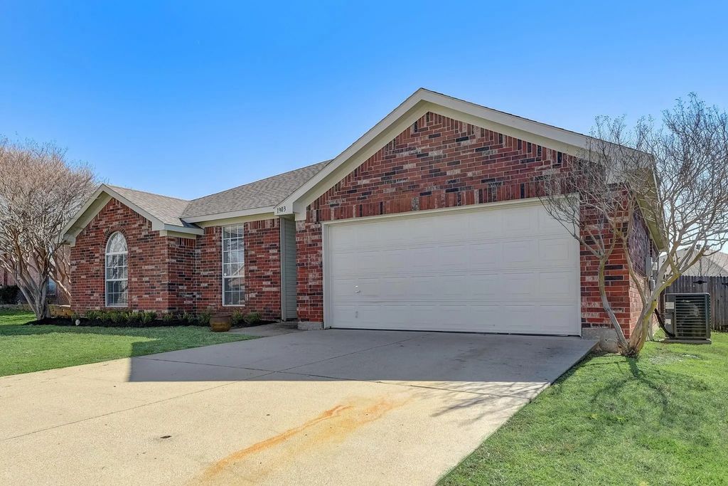 1903 Bertram Drive, Mansfield