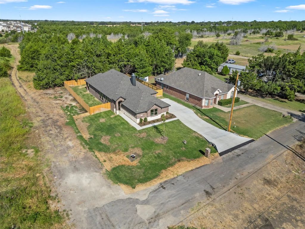111 Watercrest Lane, Glenn Heights