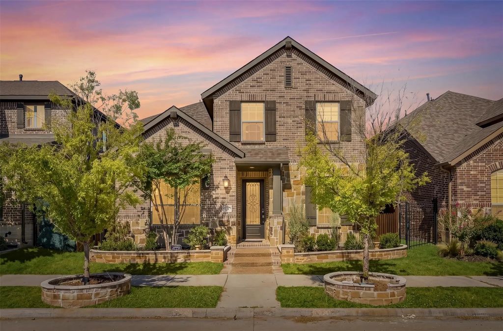 4320 Smokey Quartz Lane, Arlington