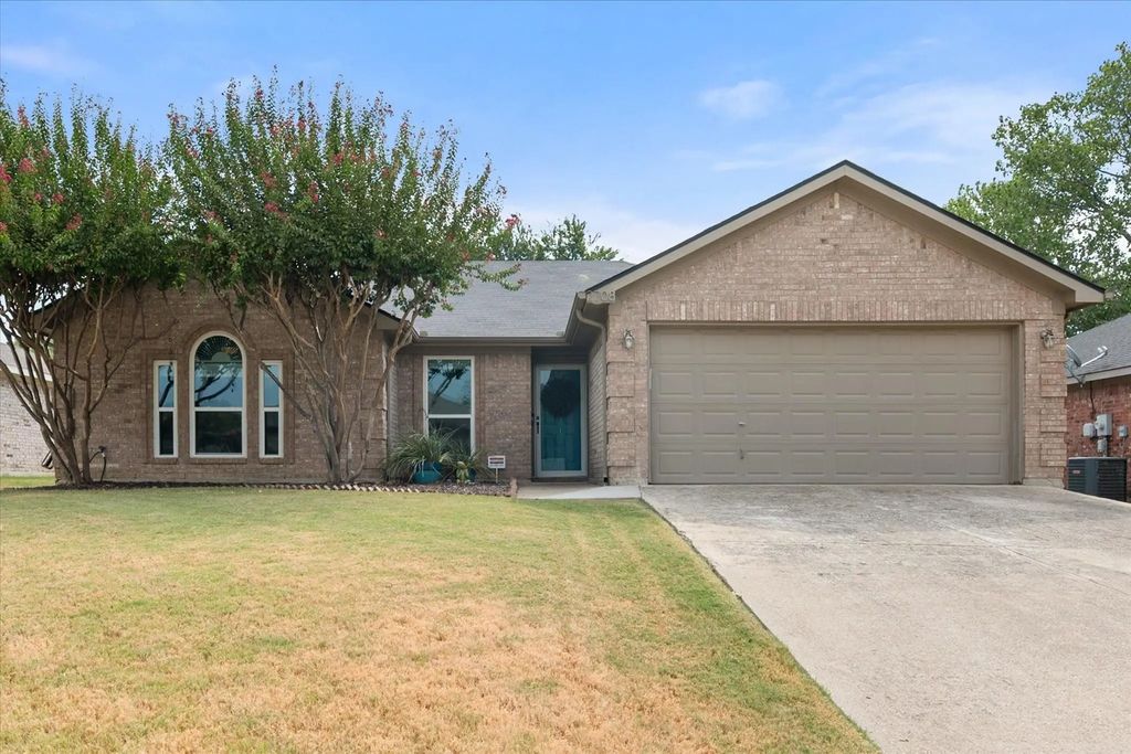 2708 Jennie Wells Drive, Mansfield