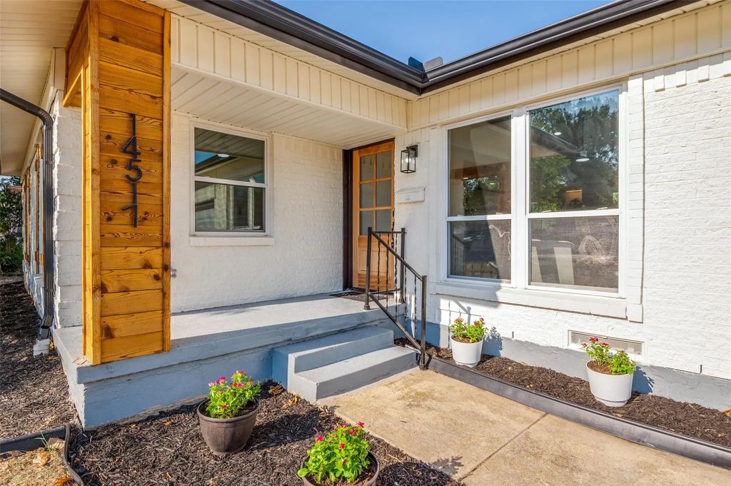 14517 Dennis Lane, Farmers Branch
