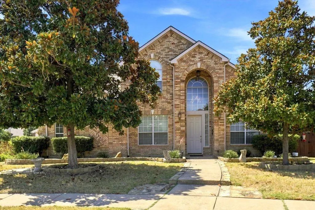 1915 Ledgemont Court, Allen