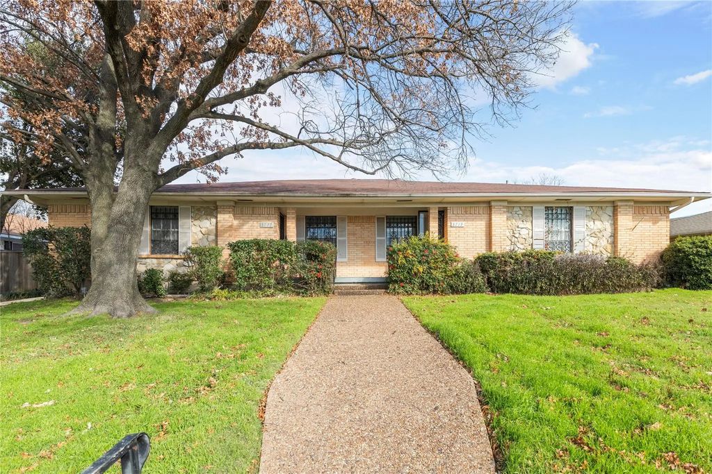 3717 High Vista Drive, Dallas