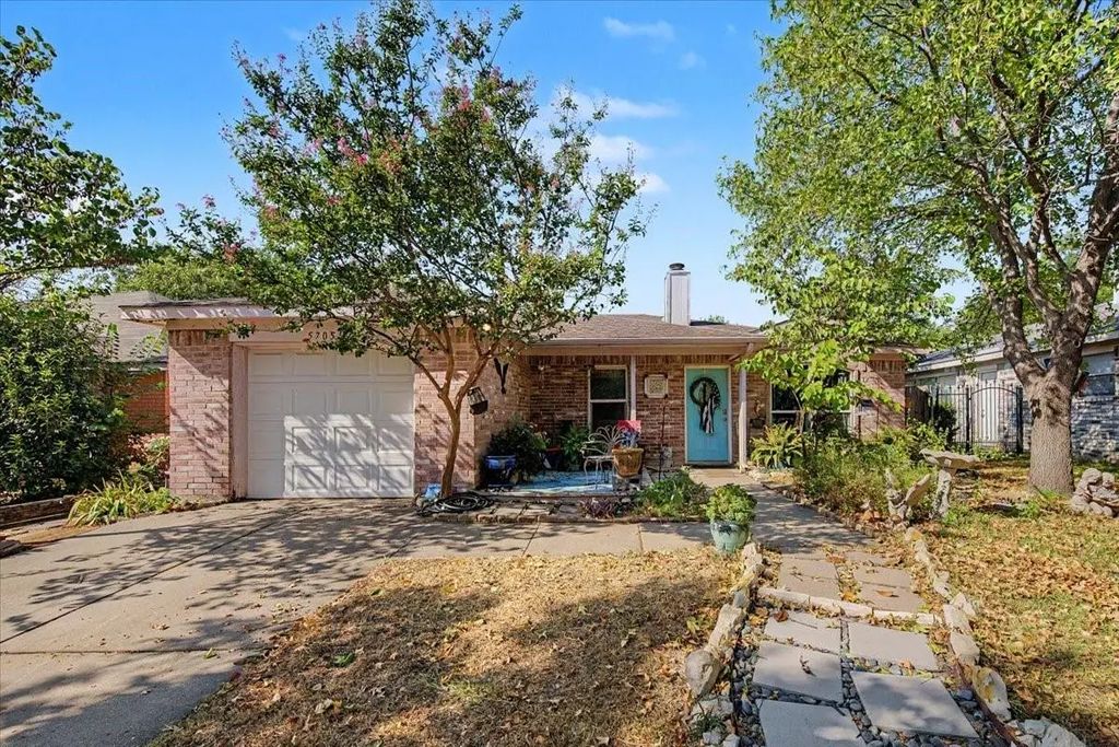 5705 Heatherglen Terrace, Fort Worth